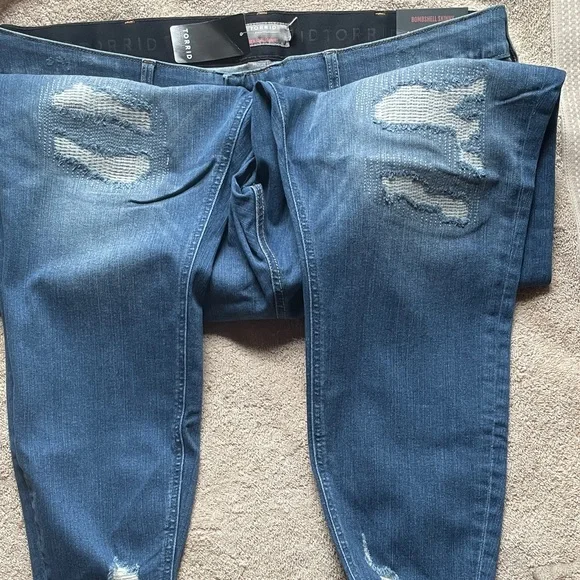 Torrid 24 T NWT Skinny Women Jeans - Picture 8 of 10
